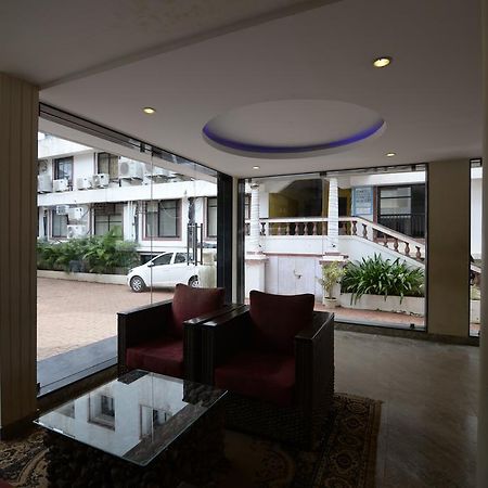Sunkissed Plaza Hotel กาลังกูติ ภายนอก รูปภาพ