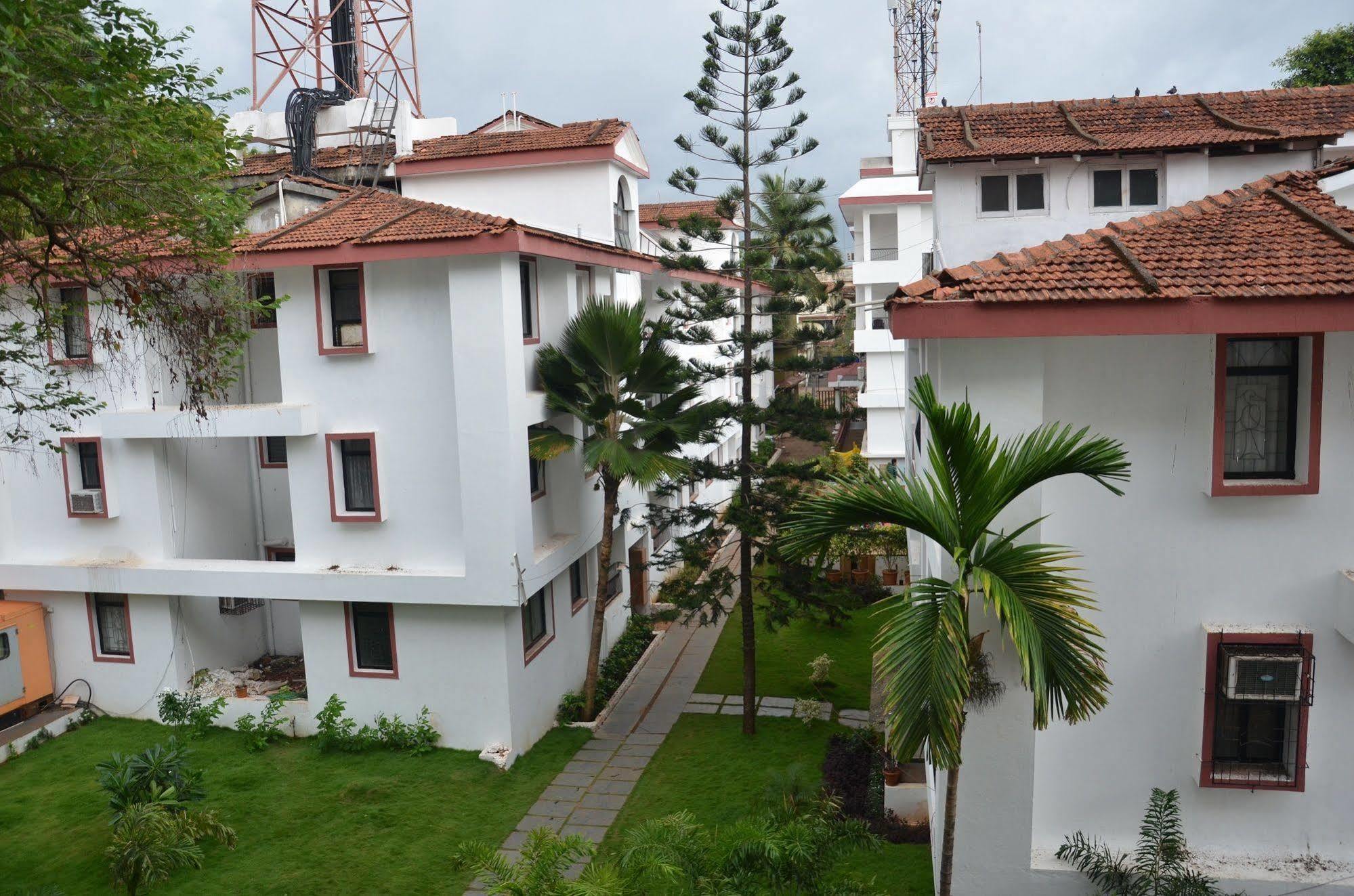 Sunkissed Plaza Hotel กาลังกูติ ภายนอก รูปภาพ